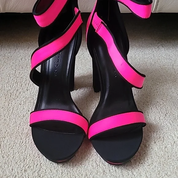 Shoes - Picture 2 of 4